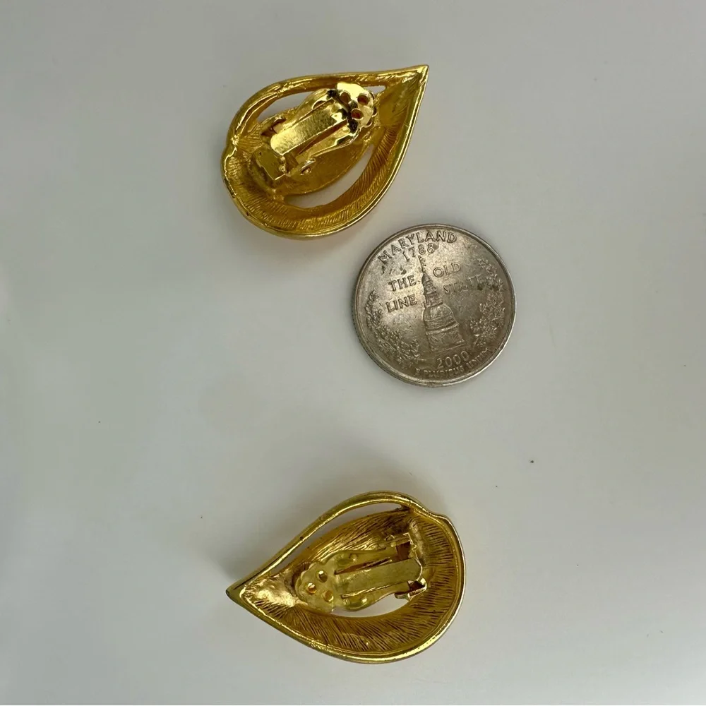 Vintage 3” Enamel Gold-Tone Pink Funky Oversized Leaf Clip Earrings